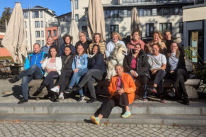 Gruppenbild der Teilnehmerinnen und Teilnehmer