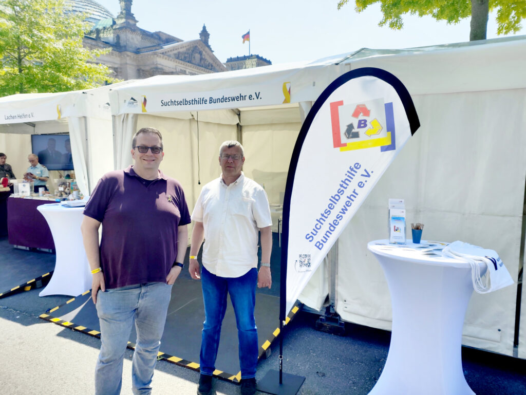 Bei den direkten Zeltnachbarn von Angriff auf die Seele e. V. - Suchtselbsthilfe Berlin e. V. - ist ebenfalls alles vorbereitet.